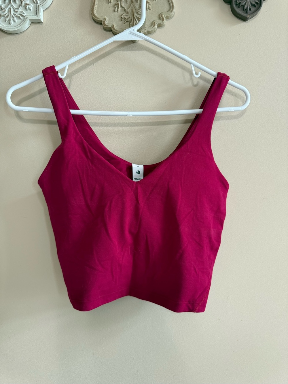 lululemon Magenta V-neck Sports Bra Top Sz 8